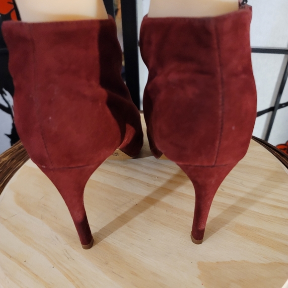 LILLIANA RICH BURGUNDY LADIES BOOTIES SIDE ZIPPER CLOSE/SIZE 7 - Picture 7 of 10